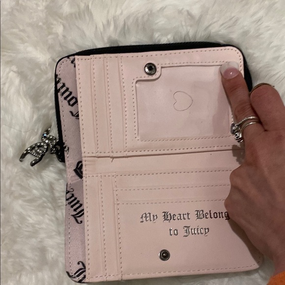Juicy Couture Black Wallet with Silver Charm - Picture 3 of 6